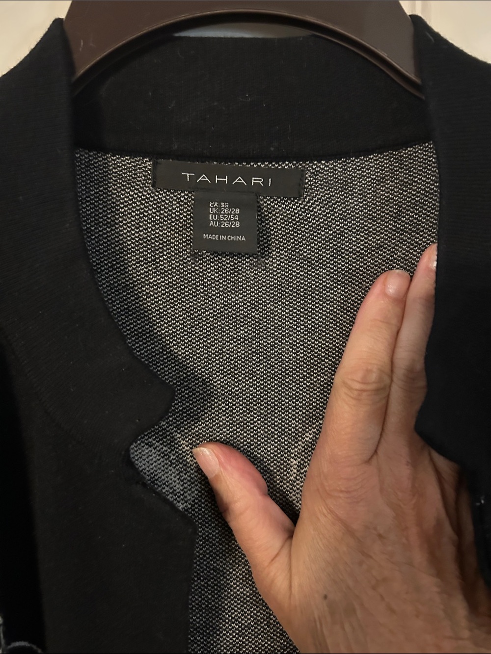 Tahari Black Open-Front Cardigan with White/Cream Floral design - Picture 3 of 4